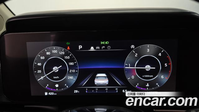 Kia Canival 2023 — photo 8