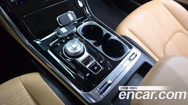Kia Canival 2023 — photo 9