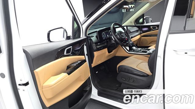 Kia Canival 2023 — photo 10