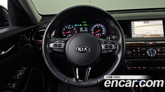 Kia K7 2017 — photo 22