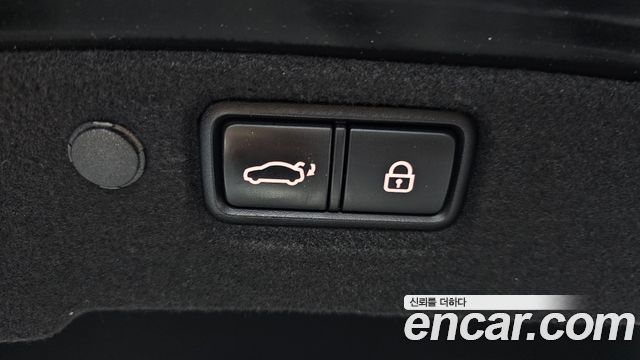 Kia K7 2017 — photo 25