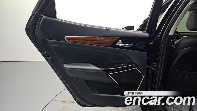 Kia K7 2017 — photo 15