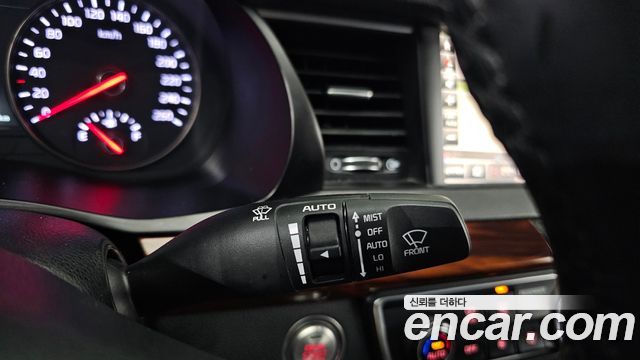 Kia K7 2017 — photo 29