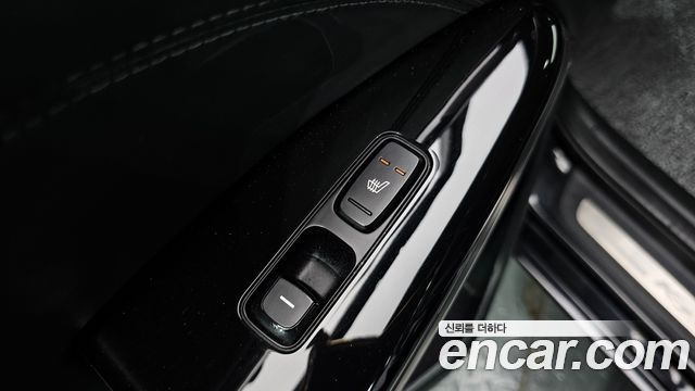 Kia K7 2017 — photo 30