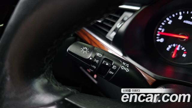 Kia K7 2017 — photo 32