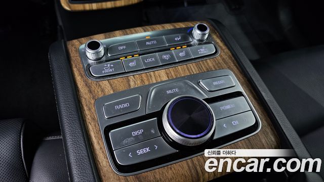 Kia K9 2022 — photo 19
