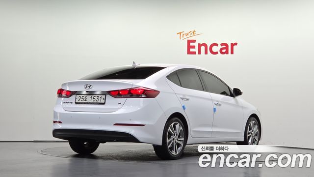 Hyundai AVANTE 2018 — photo 2