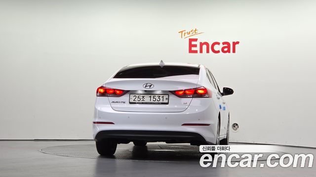 Hyundai AVANTE 2018 — photo 4