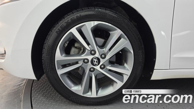Hyundai AVANTE 2018 — photo 5
