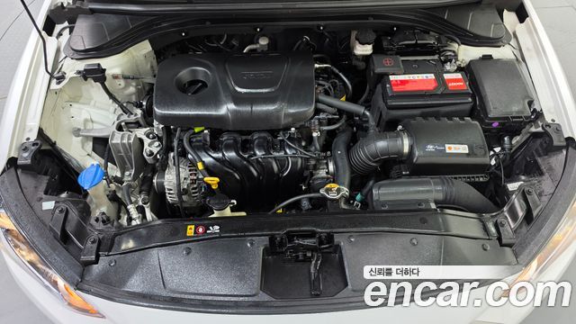 Hyundai AVANTE 2018 — photo 6