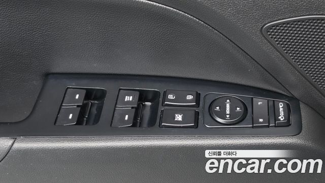 Hyundai AVANTE 2018 — photo 17