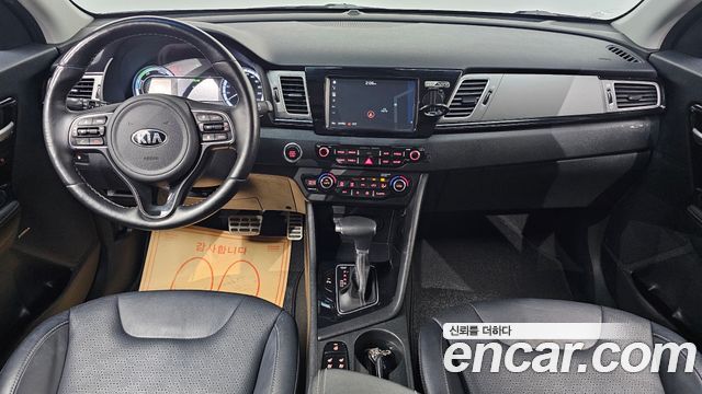 Kia Niro 2018 — photo 10