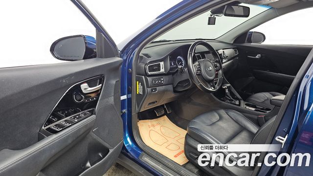Kia Niro 2018 — photo 13