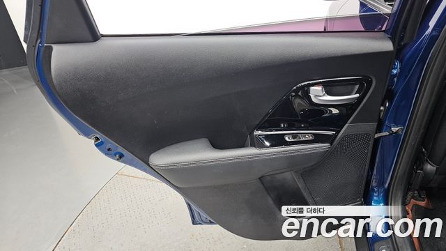 Kia Niro 2018 — photo 15