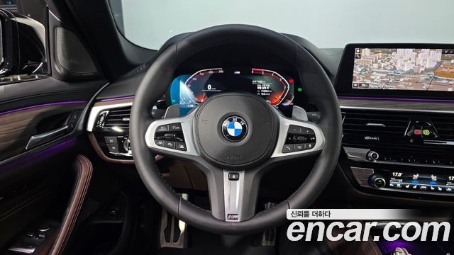 BMW 5-Series 2020 — photo 19