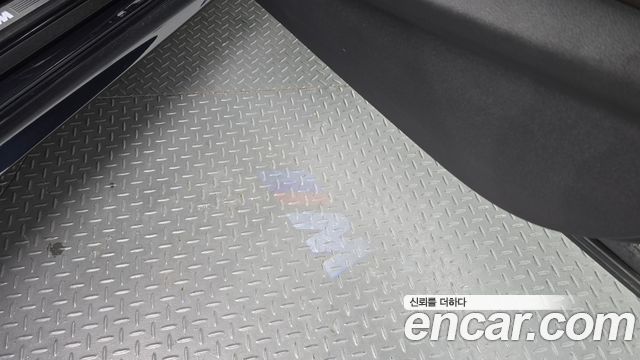 BMW 5-Series 2020 — photo 28