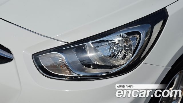 Hyundai Accent 2014 — photo 8