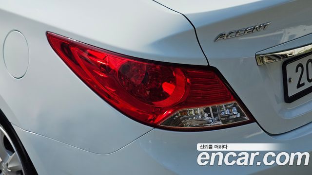 Hyundai Accent 2014 — photo 9