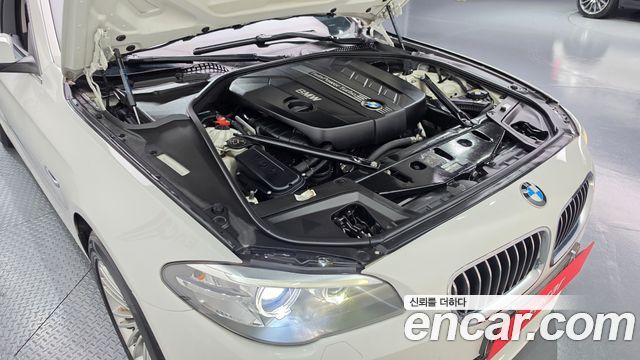 BMW 5-Series 2014 — photo 6