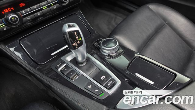 BMW 5-Series 2014 — photo 9
