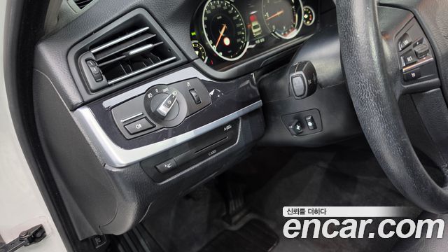 BMW 5-Series 2014 — photo 19