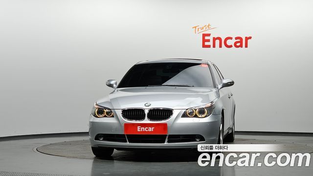 BMW 5-Series 2004 — photo 3