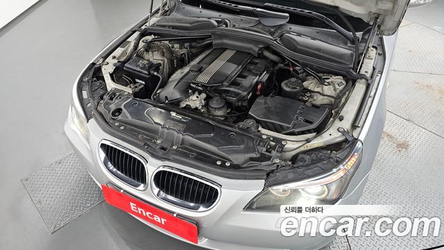 BMW 5-Series 2004 — photo 6