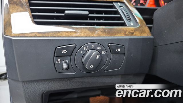 BMW 5-Series 2004 — photo 12