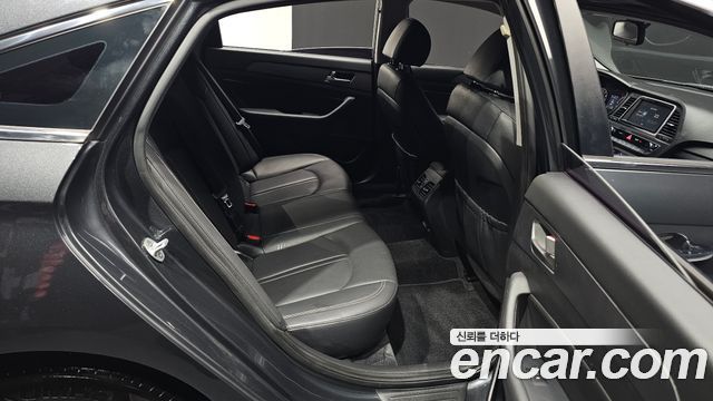 Hyundai Sonata 2019 — photo 11