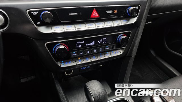 Hyundai Sonata 2019 — photo 17