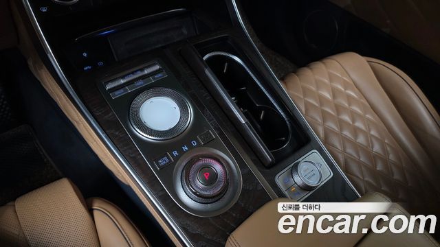 Genesis GV80 2020 — photo 12