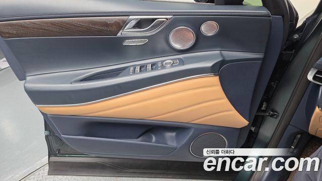 Genesis GV80 2020 — photo 14