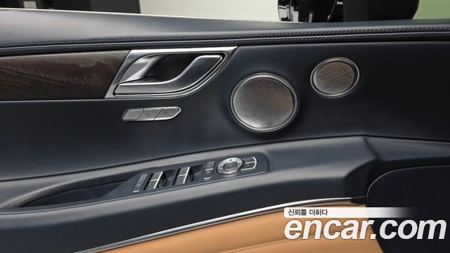 Genesis GV80 2020 — photo 33