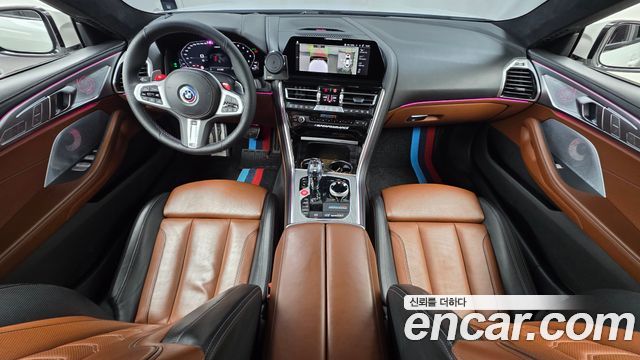 BMW 8-Series 2022 — photo 10