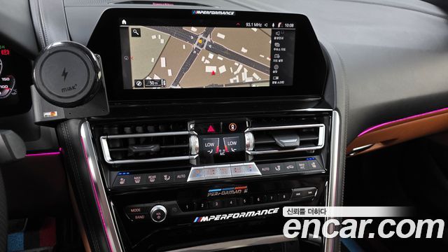 BMW 8-Series 2022 — photo 19
