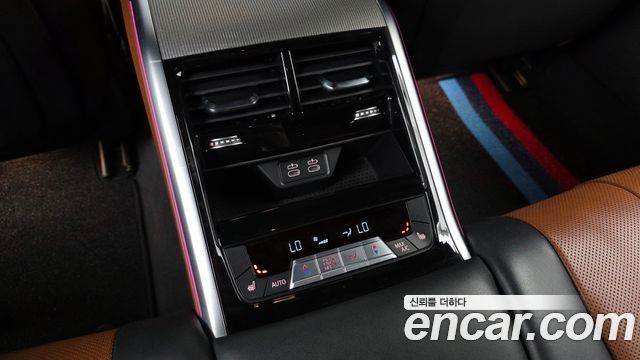 BMW 8-Series 2022 — photo 24