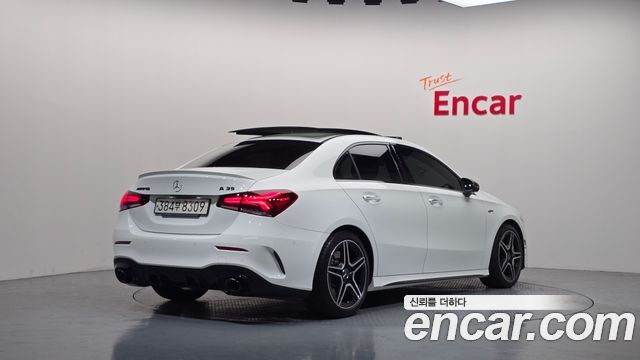 Mercedes-Benz A-Class 2023 — photo 2