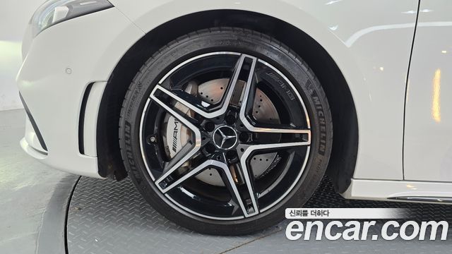 Mercedes-Benz A-Class 2023 — photo 5