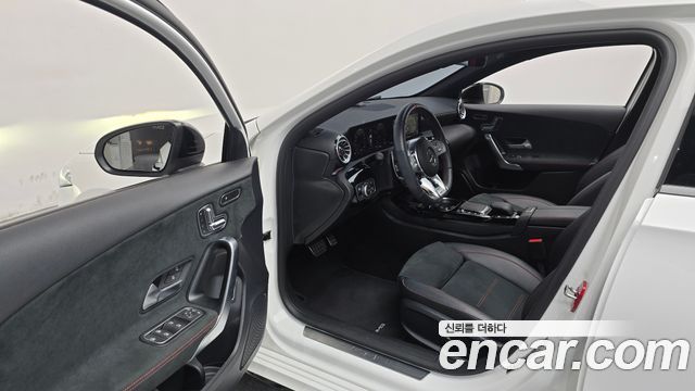 Mercedes-Benz A-Class 2023 — photo 13