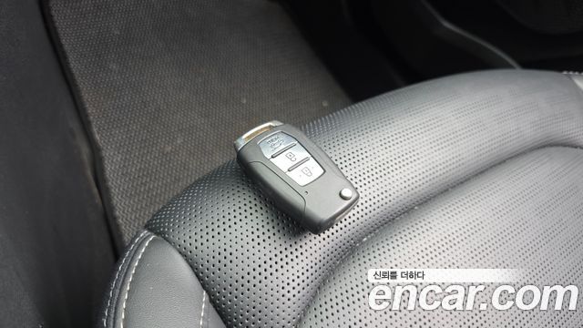 KG Mobility Torres 2023 — photo 17