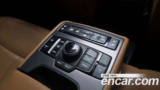 Hyundai Genesis 2016 — photo 19