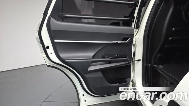 KG Mobility Torres 2025 — photo 15