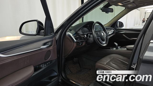 BMW X5 2017 — photo 10