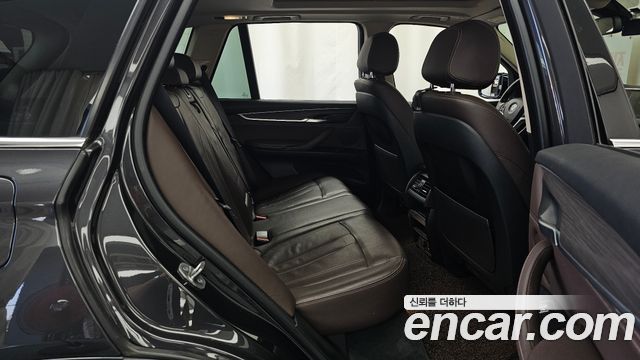 BMW X5 2017 — photo 12