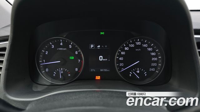 Hyundai AVANTE 2017 — photo 11