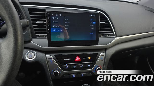 Hyundai AVANTE 2017 — photo 20
