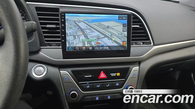 Hyundai AVANTE 2017 — photo 21
