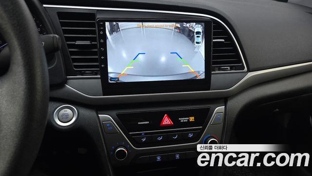 Hyundai AVANTE 2017 — photo 22