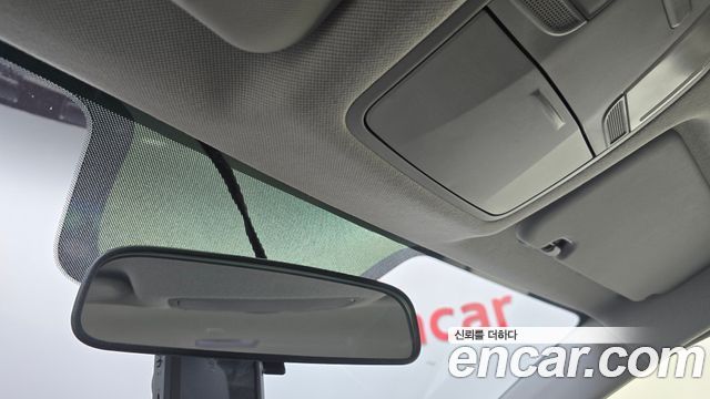 Hyundai AVANTE 2017 — photo 25