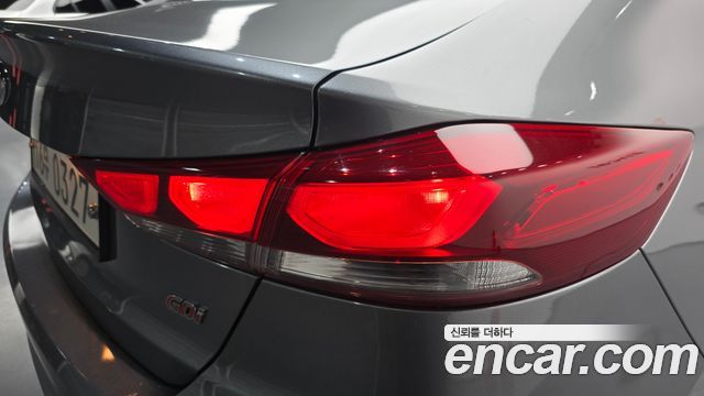 Hyundai AVANTE 2017 — photo 9